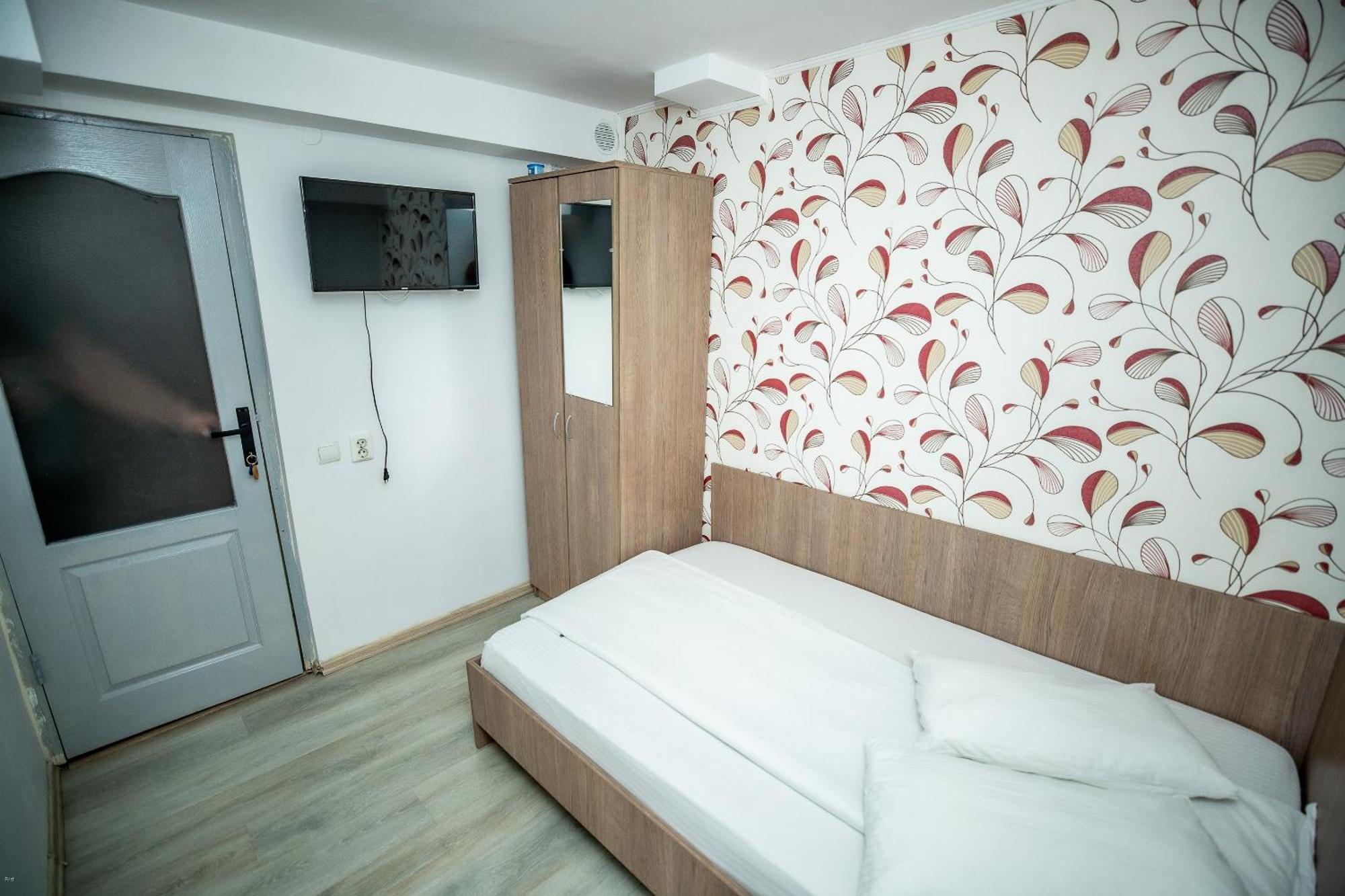 Nelana Hostel Клуж-Напока Екстериор снимка