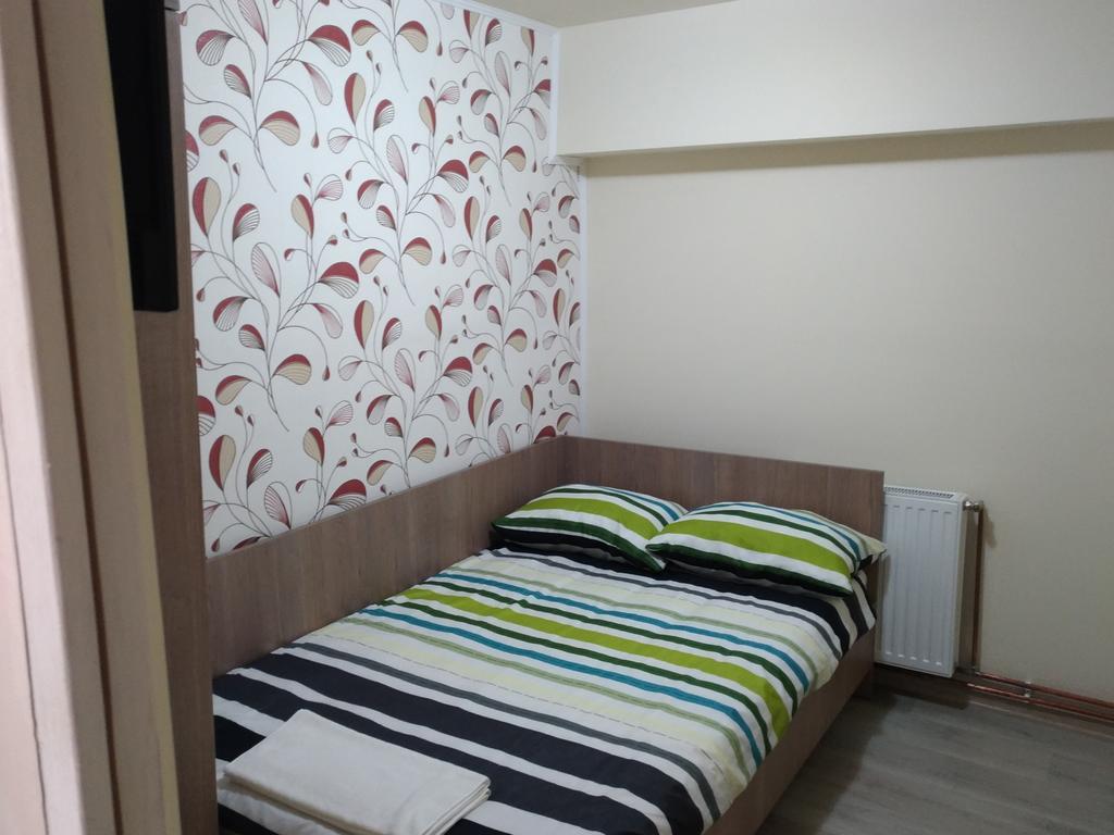 Nelana Hostel Клуж-Напока Екстериор снимка